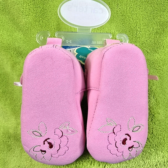 NWT Newborn Reborn baby Girls Booties  Carter’s Pink Embroidered Flowers HTF - Picture 3 of 3